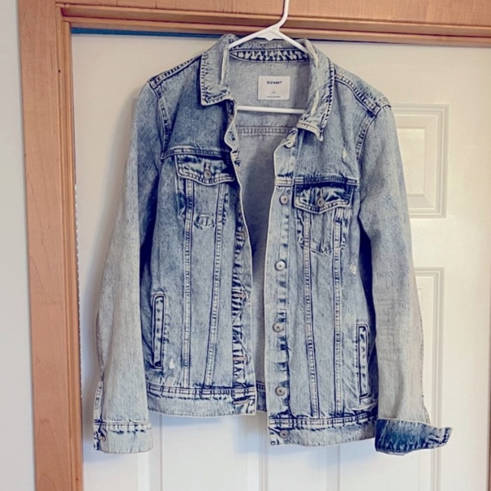 Old Navy Tall distressed Denim Jacket